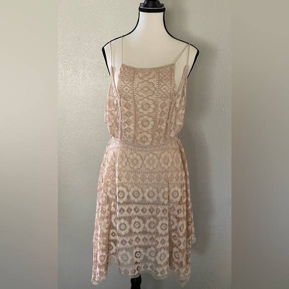Free People Dresses & Skirts - Free People Just Like Honey Lace Handkerchief Hem Dress Size 10